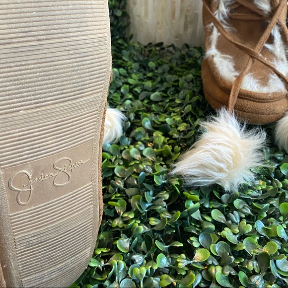 Gently used Jessica Simpson Moccasins - Picture 4 of 8